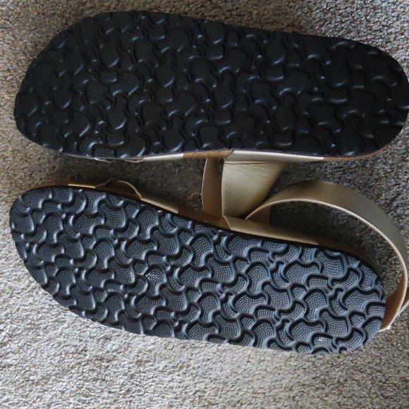 Metallic Cork-soled Sandal with Ankle Strap - Picture 4 of 4